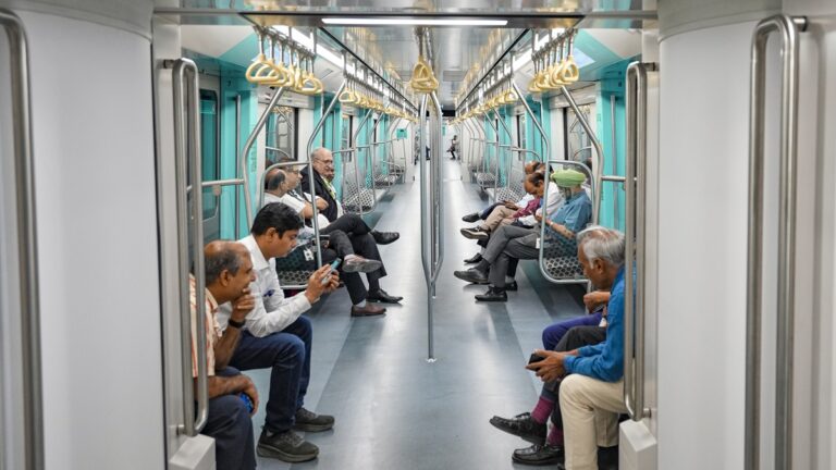 Mumbai Metro: मुंबई मेट्रो के 23.5 किलोमीटर लंबे रूट पर आ गई गुड न्यूज! 2 घंटे का सफर होगा 45 मिनट में