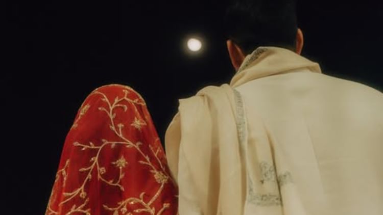 16 की उम्र में डेब्यू, दो साल में दो ब्लॉकबस्टर देकर भी छोड़ा बॉलीवुड; अब निकाह से चर्चा में आई ये एक्ट्रेस 16 की उम्र में डेब्यू, दो साल में दो ब्लॉकबस्टर देकर भी छोड़ा बॉलीवुड; अब निकाह से चर्चा में आई ये एक्ट्रेस