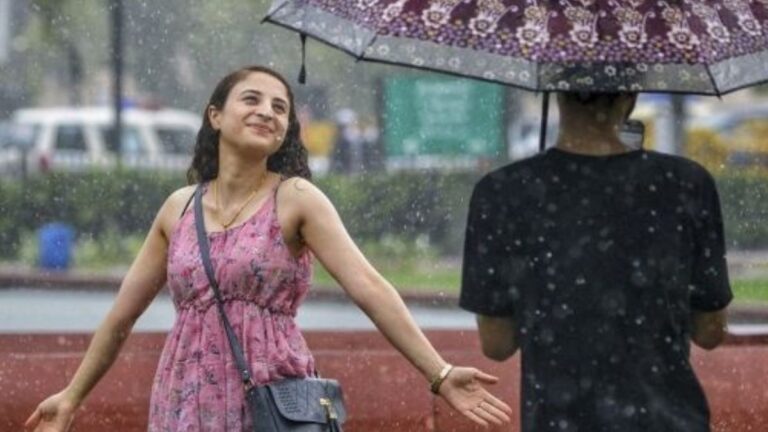 Delhi-NCR Weather: हल्की धूप और Unhealthy हवा के बीच कैसा रहेगा आज का दिन?