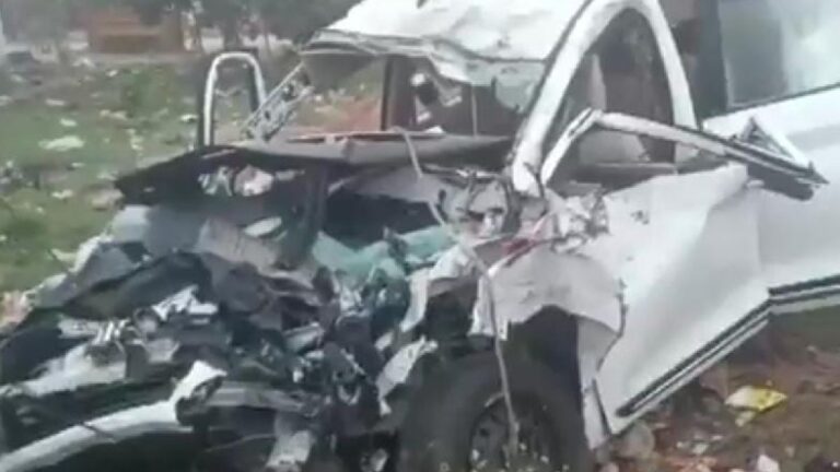Road Accident: ट्रक और कार की आमने-सामने भिड़ंत में 6 की मौत, ये हैं मृतक